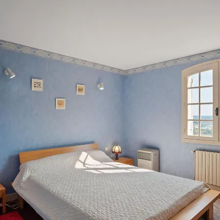 Villa Superb With Private Garden In V Lines